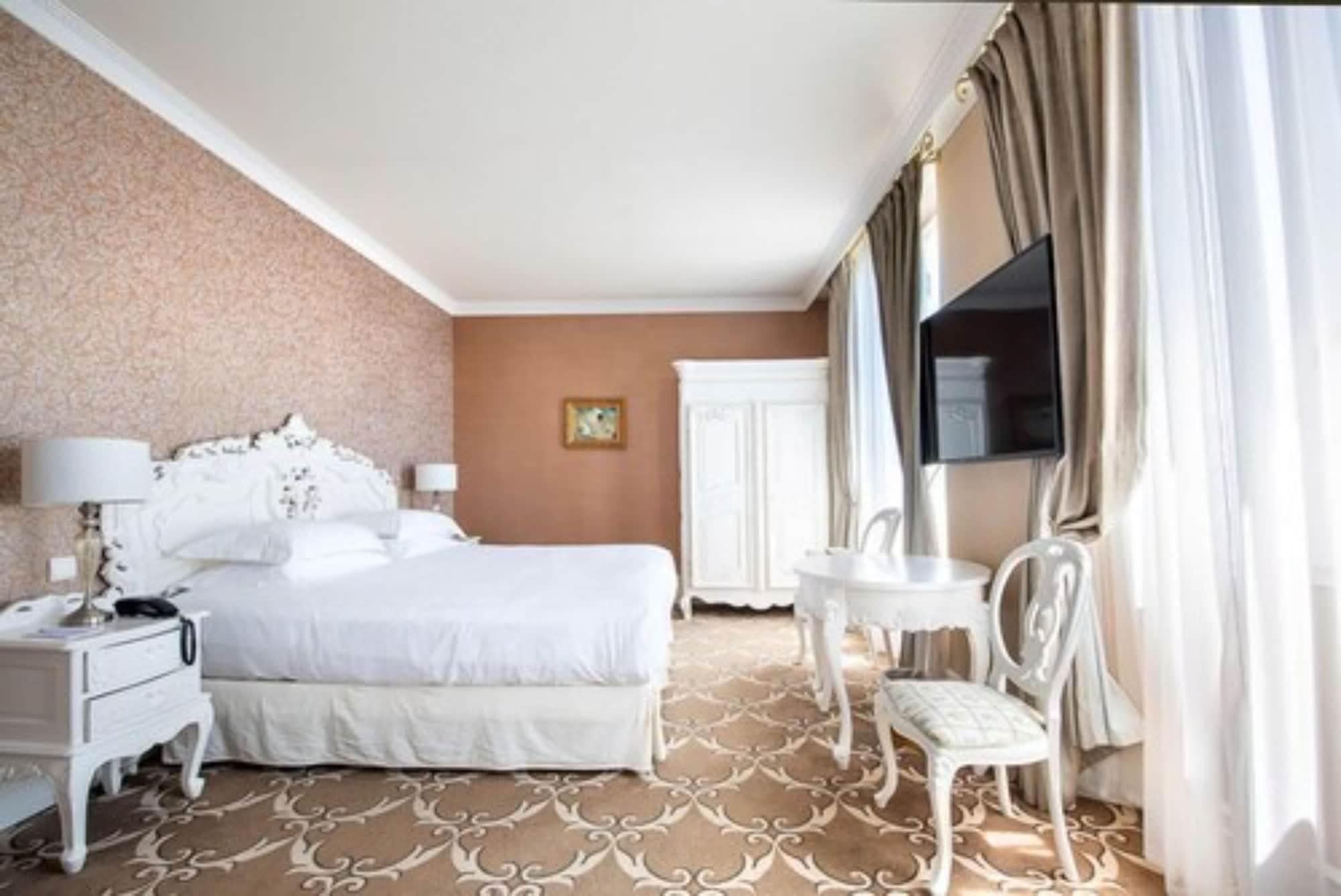 Hôtel Château de la Tour Cannes Exterior foto
